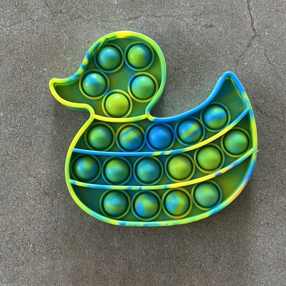 12 Assorted Pop-It Fidget Toys - Picture 7 of 13